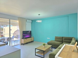 Apartment Gjiri Lalzit Features 15