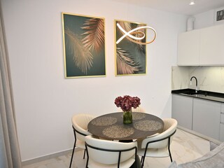 Apartment Gjiri Lalzit Features 27