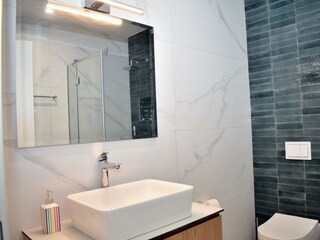 Apartment Gjiri Lalzit Ausstattung 12