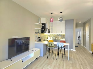 Apartment Gjiri Lalzit Features 13