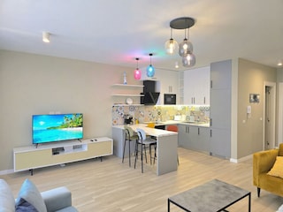 Apartment Gjiri Lalzit Features 16