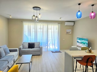 Apartment Gjiri Lalzit Features 17