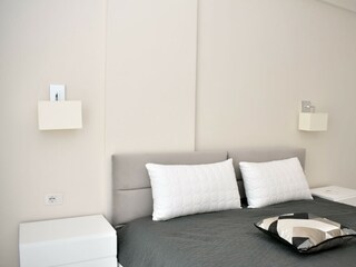 Apartment Gjiri Lalzit Features 29
