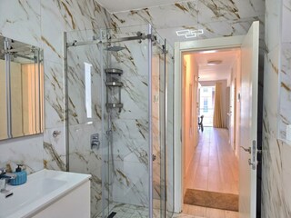 Apartment Gjiri Lalzit Ausstattung 24