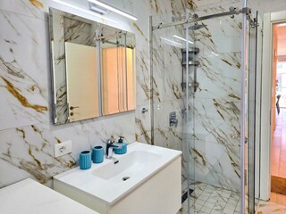 Apartment Gjiri Lalzit Ausstattung 31