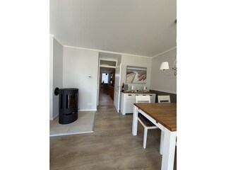 Wohn-Essbereich mit Ofen