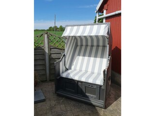 Terrasse mit Strandkorb