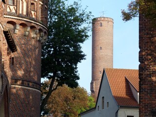 Blick vom Neustädter Tor zum Schrotturm