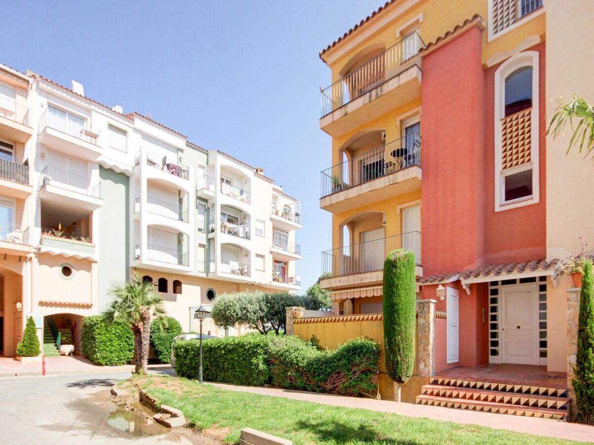 Apartment Empuriabrava  9