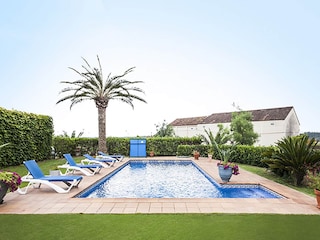 Villa Garriguella Outdoor Recording 3