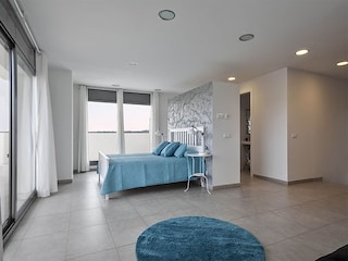 Villa Garriguella Features 22