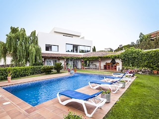 Villa Garriguella Outdoor Recording 5