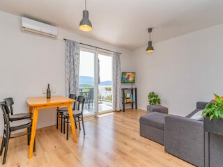 Apartment Molunat  33