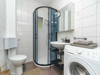 Apartment Molunat Features 25