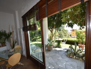 Chalet am Lago Maggiore mit Gartenblick