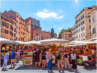 Campo de' Fiori nearby: famous market, G. Bruno statue