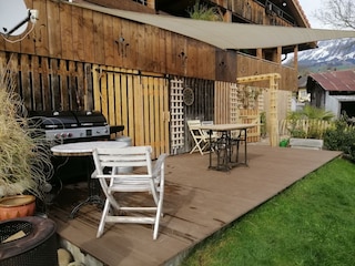 Terrasse mit Grill