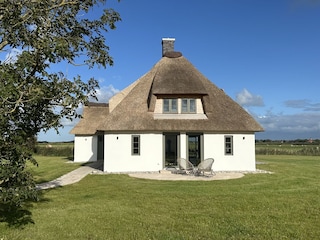 Traumhaftes und gemütliches Reetdachhaus in Alleinlage