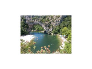 Parc de vacances Saint-Privat-de-Champclos Environnement 11