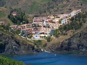 Holiday park Apartment with balcony or terrace near sea - Cerbère - image1