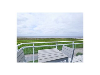 Blick vom Balkon aufs Meer