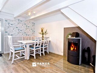 Essbereich mit Kamin