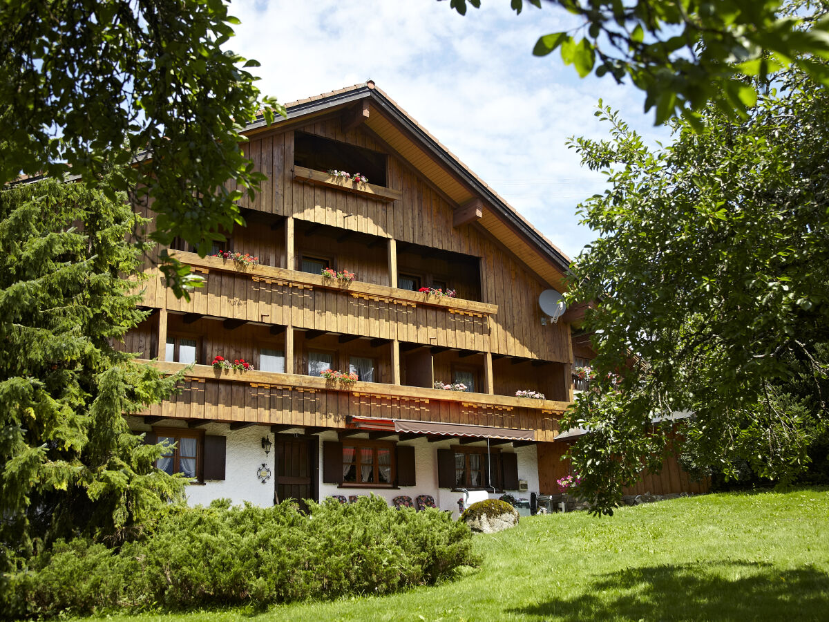 Haus Oberdorf 1 im Sommer