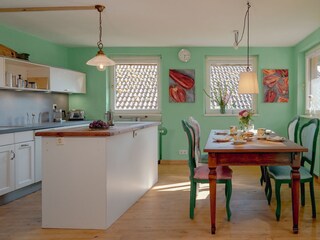 Die sehr geräumige  Wohnküche