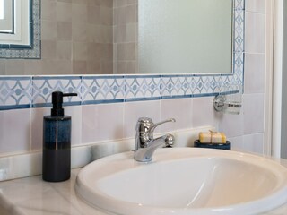 Villa La Mairena Features 15