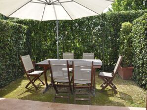 Holiday house Charmantes Ferienhaus in Lazise mit Pool - Lazise - image1