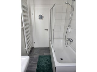 Dusche & Wanne