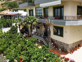 Villa Vlora Outdoor Recording 6