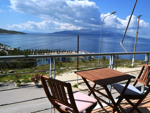 One Bedroom Apartment With Sea View - 060