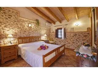 Cottage Búger Features 21