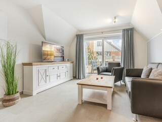 Wohnzimmer mit Balkon