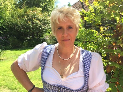 Firma Alpine Holiday Apartments - Frau Brigitte Schobert