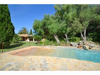 Farmhouse Búger Outdoor Recording 7