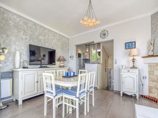Apartment Roses  25