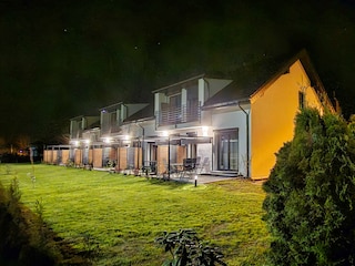 Baltic Villas am Abend