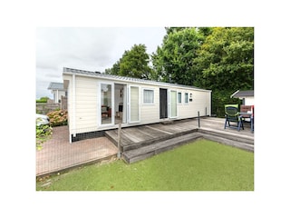 ruime, nog zo goed als nieuwe vakantiewoning