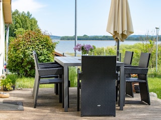 gemütliche Terrasse mit Blick auf den Bodden