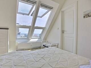 Schlafzimmer 3 mit Blick zur Ostsee