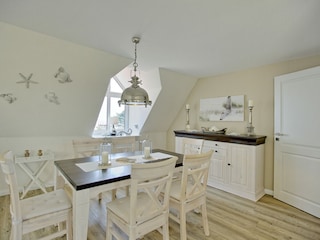 Essbereich mit Blick zur Ostsee