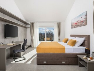 Villa Kras Features 24