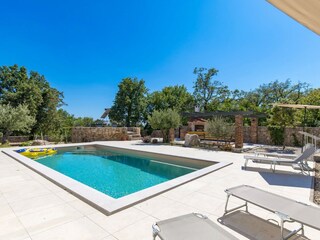 Luxuriöse Villa Posija mit privatem Pool