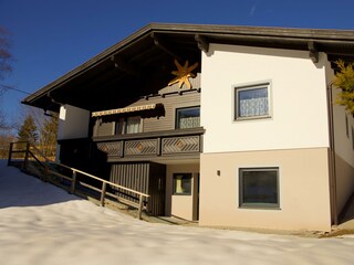 Haus Jessy Front (Winter)