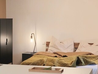 GSTB_Schlafzimmer_BlickKÜCHE