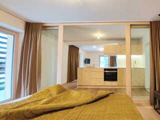 GSTB_Schlafzimmer_BlickWohnraum