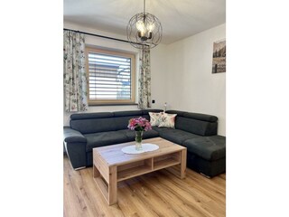 BF687071-3F1F-475B-95E6-76EE4EBC91D6_1_105_c