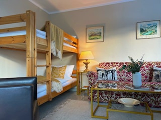 Wohn- und Schlafzimmer